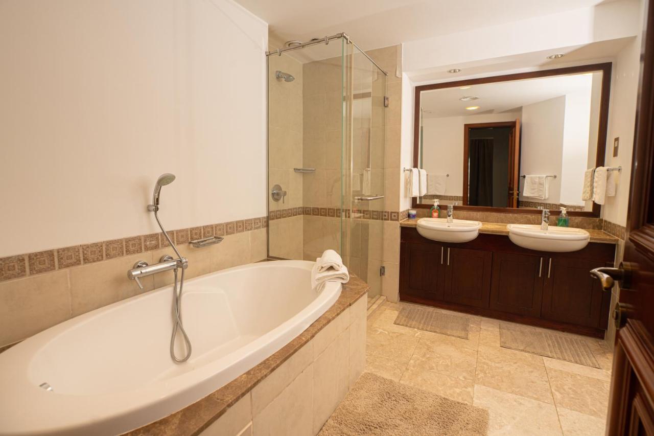 두바이 Gorgeous 2Br In Fairmont 아파트 외부 사진